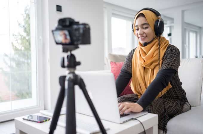 Inspirasi dan Tips Membuat Konten Islami Serta Contohnya di YouTube dan TikTok
